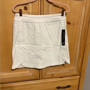 Tribal White Athletic Skort | Built-In Shorts | Size 8 NWT